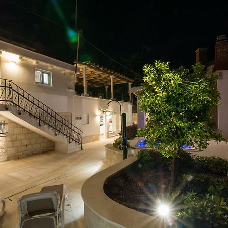Villa Hurem Трогир Екстериор снимка