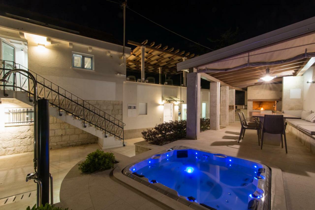 Villa Hurem Трогир Екстериор снимка