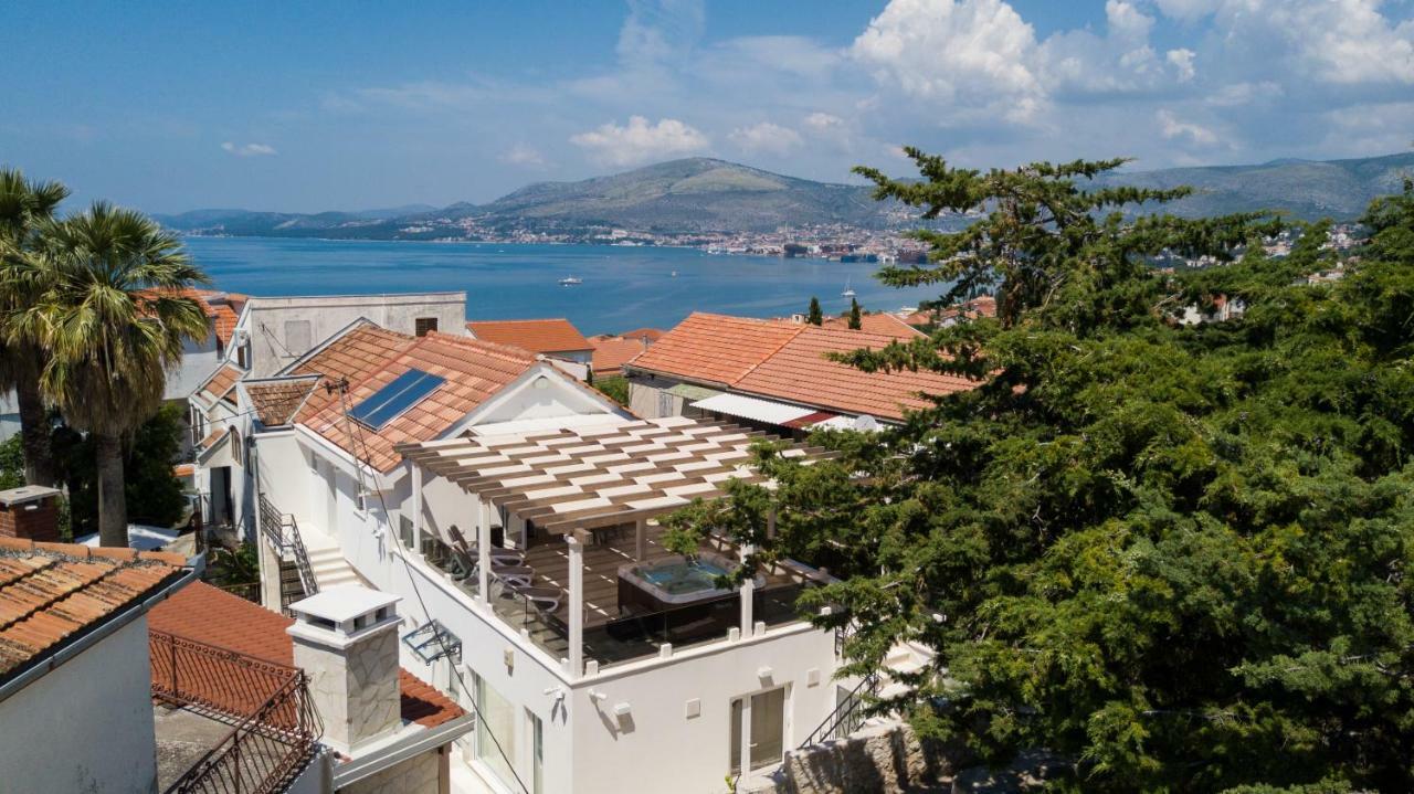 Villa Hurem Трогир Екстериор снимка