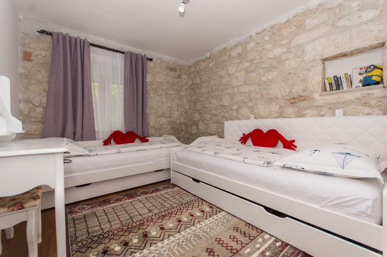 Villa Hurem Трогир Екстериор снимка