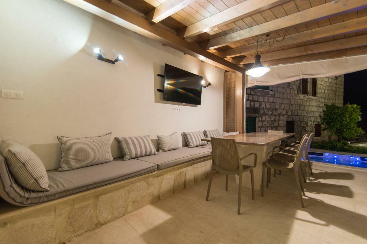 Villa Hurem Трогир Екстериор снимка