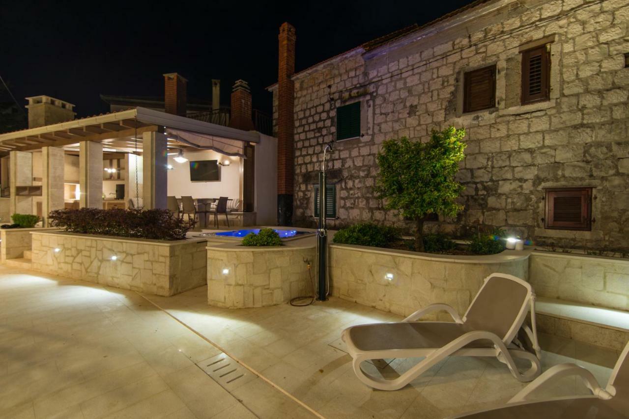 Villa Hurem Трогир Екстериор снимка