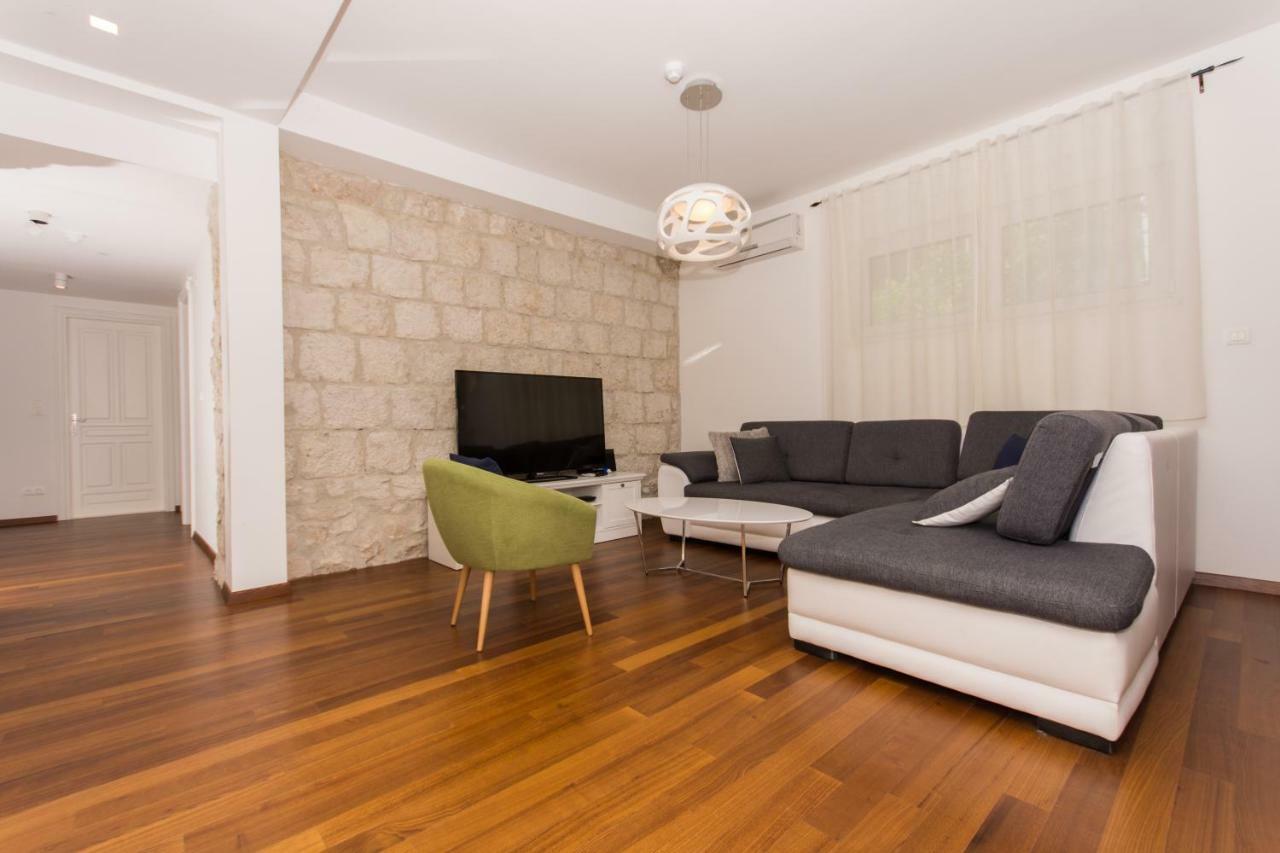 Villa Hurem Трогир Екстериор снимка