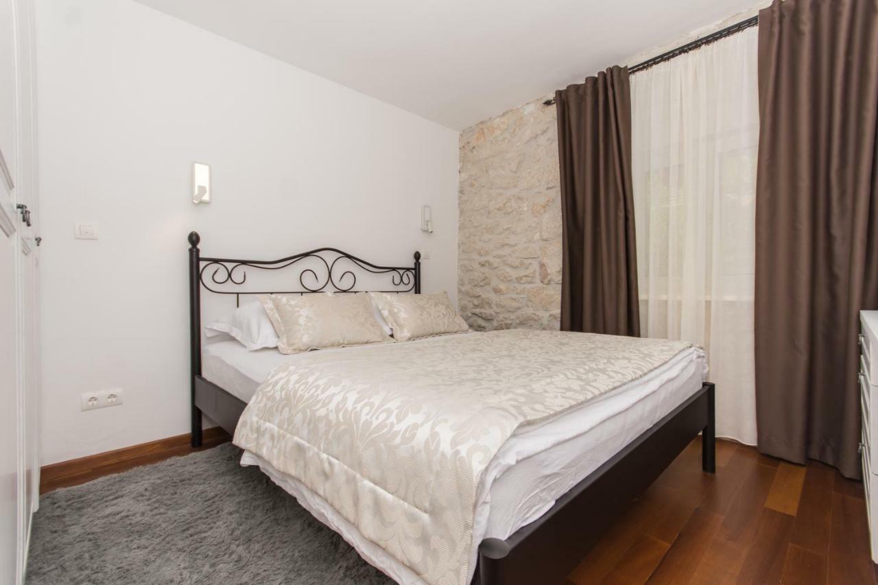 Villa Hurem Трогир Екстериор снимка