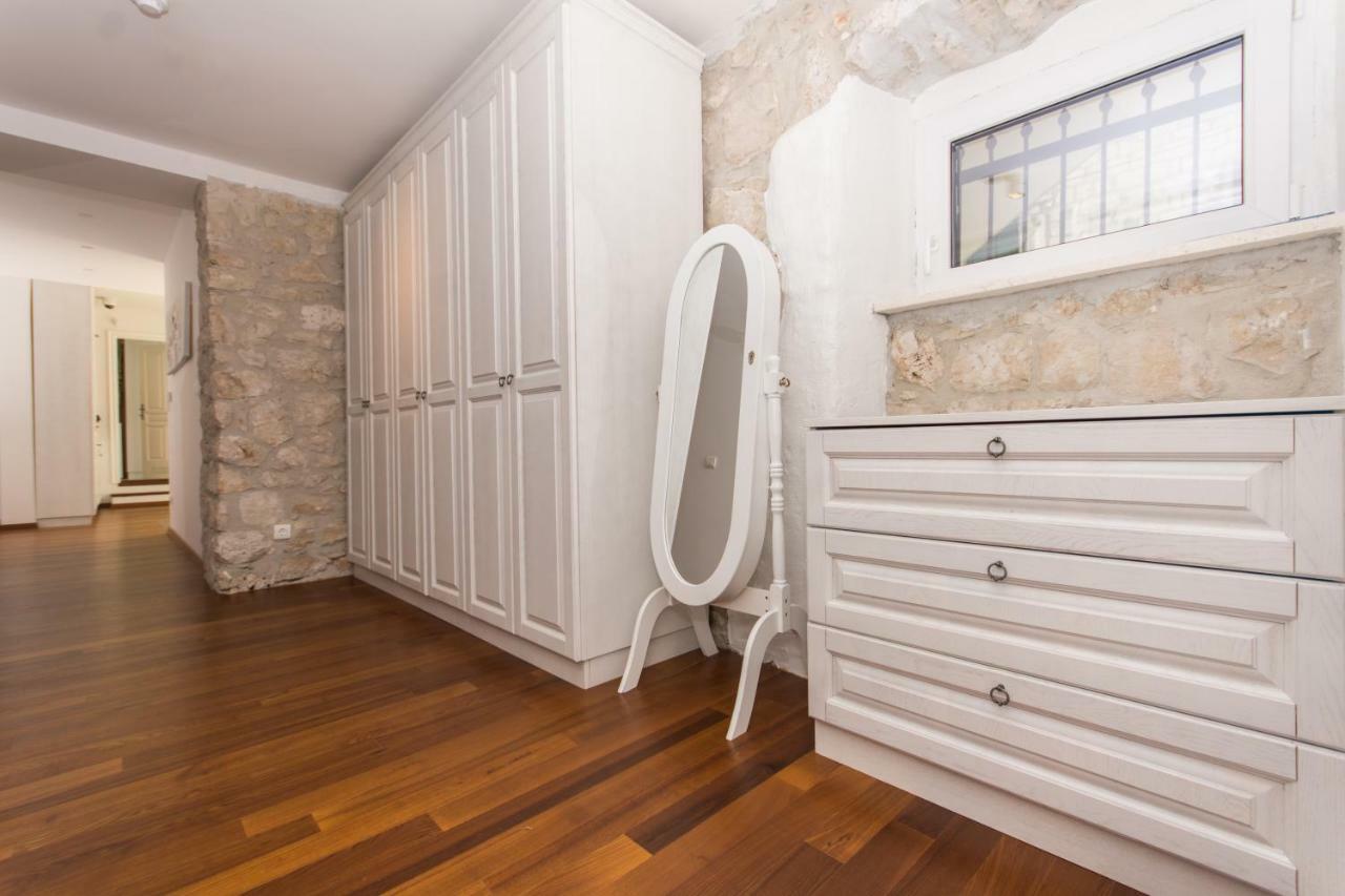 Villa Hurem Трогир Екстериор снимка